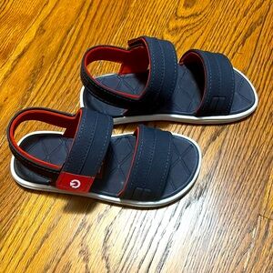 Size 13 boys sandals Cartago